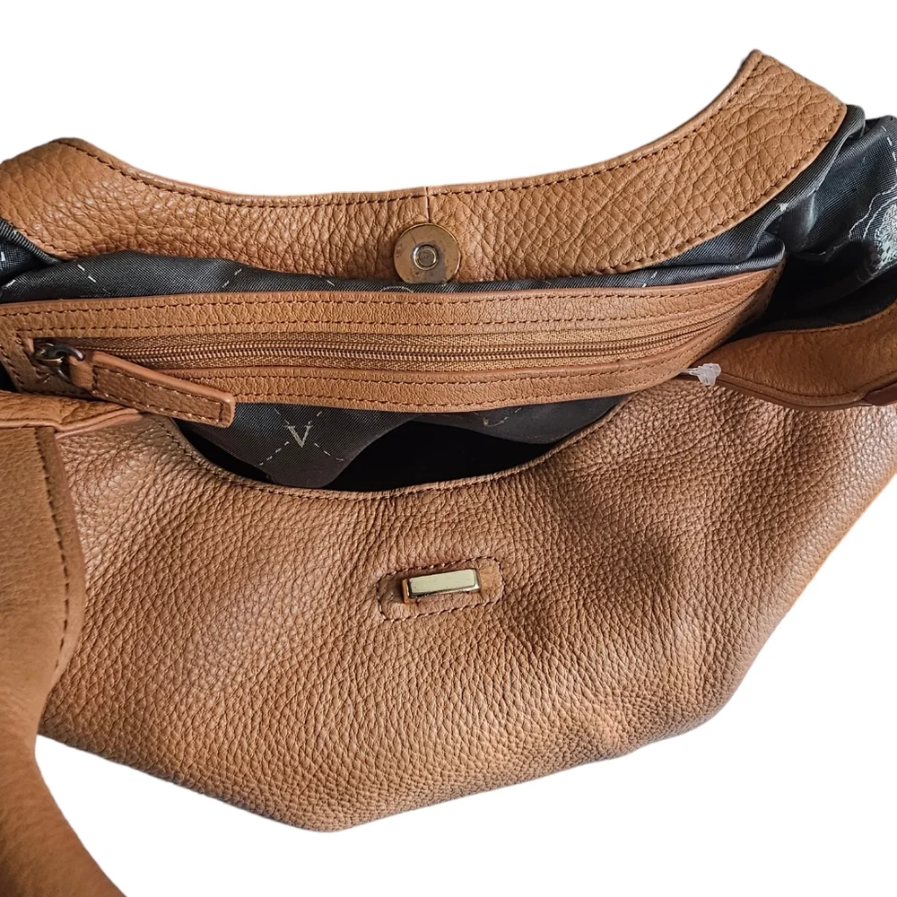 Vince Camuto women's colour tan 100% leather handbags size OS